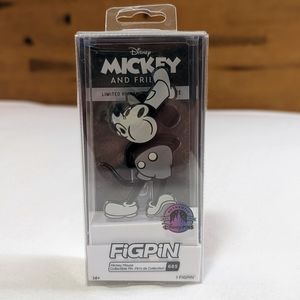 NIB Disney Parks Exclusive Limited Release FigPin Steamboat Mickey Mouse